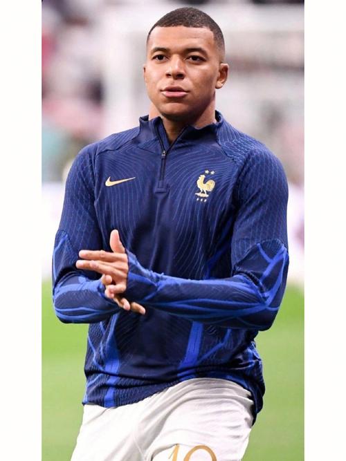 弗林蓬倒三角传球 赫拉芬贝赫推射破门