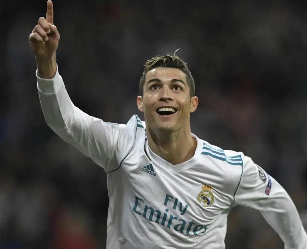 东契奇30分10助攻詹姆斯30分，湖人客场111-103力克鹈鹕