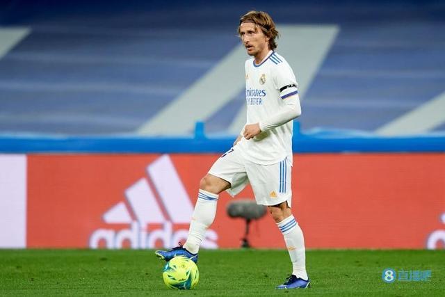 官宣 周冠宇加盟凯迪拉克 将担任储备车手